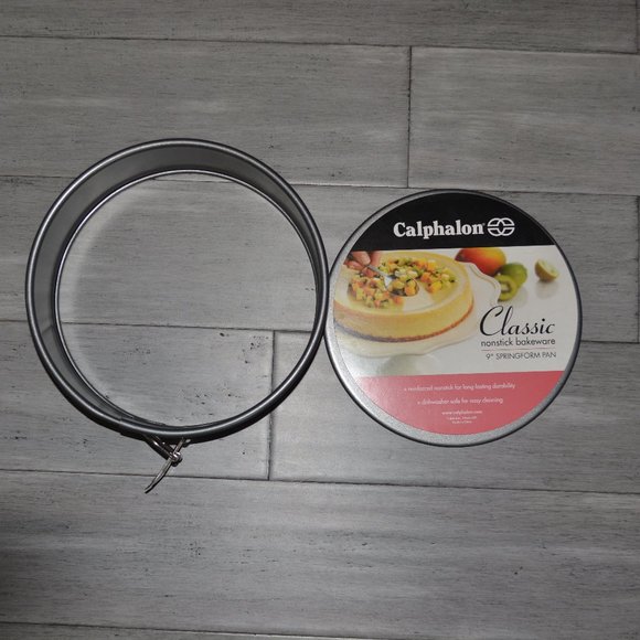 Calphalon 9” Nonstick Bakeware - Picture 3 of 3